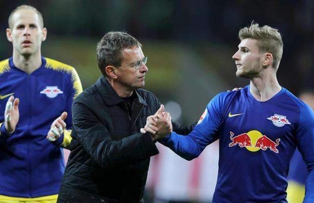 杜伦和康宁汉姆是近10年活塞首对同时砍30分两双的二人组