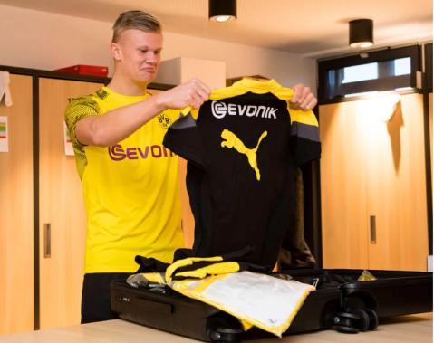 强强对话变菜鸡互啄？数据：热刺无缘＂三杀＂曼联（强强之战成互啄？数据：热刺恐无缘对曼联三连杀）