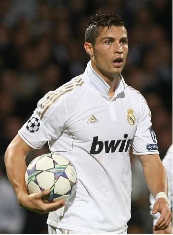 意媒：那不勒斯想要引进格雷茨卡，拜仁目前没有计划让球员在冬窗的时候离队（意媒：那不勒斯有意格雷茨卡，拜仁暂无冬窗放人计划）