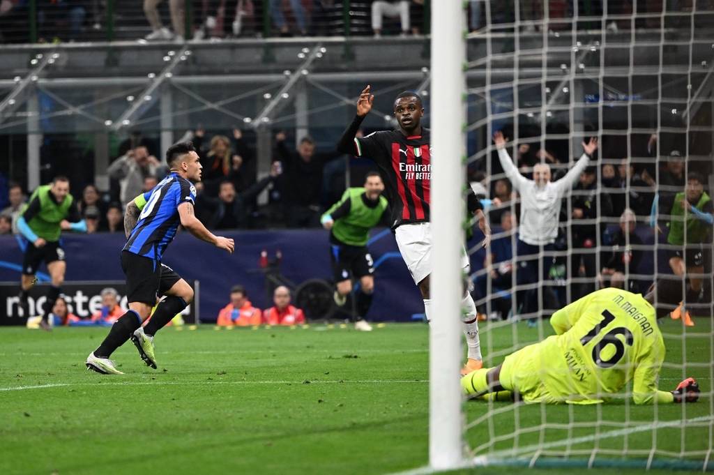 詹卢卡-曼奇尼：现在才11月，谈罗马争冠为时过早