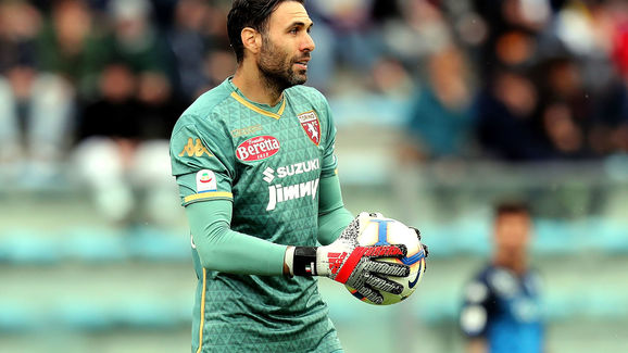 经济观察报：有关方面对国足洋帅年薪心理标准只有150万美元