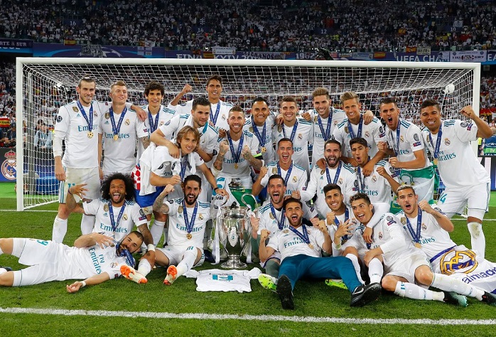 中超赛场争议判罚：VAR引发讨论,