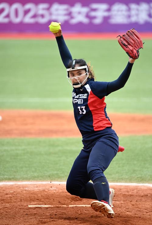 辽宁男篮90-79合肥狂风，威尔斯21+9布朗21分，国内球迷表现低迷