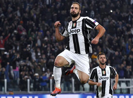 世界杯小组赛抽签揭晓，各组形势激烈，比利时、西班牙、法国等强队争夺晋级，姆巴佩与哈兰德有望对决，阿根廷实力强劲，晋级概率极高。