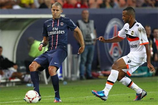 尼日利亚4-1大胜加蓬进入决赛，奥斯梅恩双响，埃朱克破门