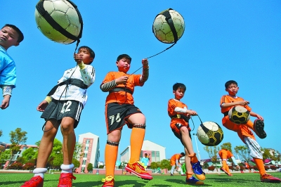德媒：法兰克福为巴霍亚标价至少8000万欧，阿森纳正在关注他