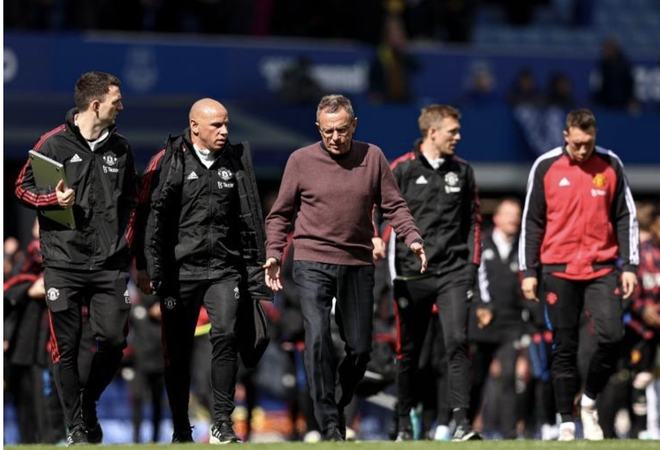 国脚连续助攻，带动全队节奏