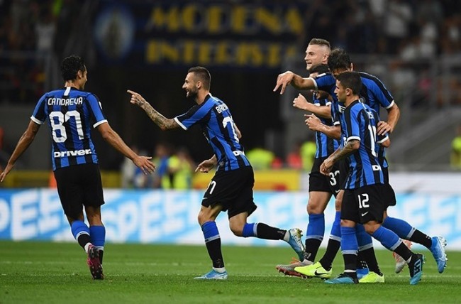 英超前瞻：维拉取分势头强盛，狼队长期低迷仍不见缓和迹象（英超前瞻：维拉抢分势头正猛，狼队颓势未见好转）