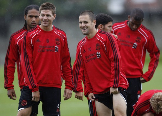 篮球火箭球队连续两场取胜