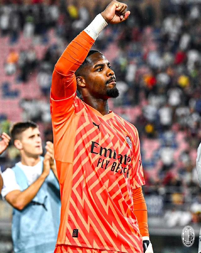 未能带队进亚洲杯，港媒：中国香港主帅韦斯特伍德即将下课（港媒：无缘亚洲杯，中国香港主帅韦斯特伍德将被解职）