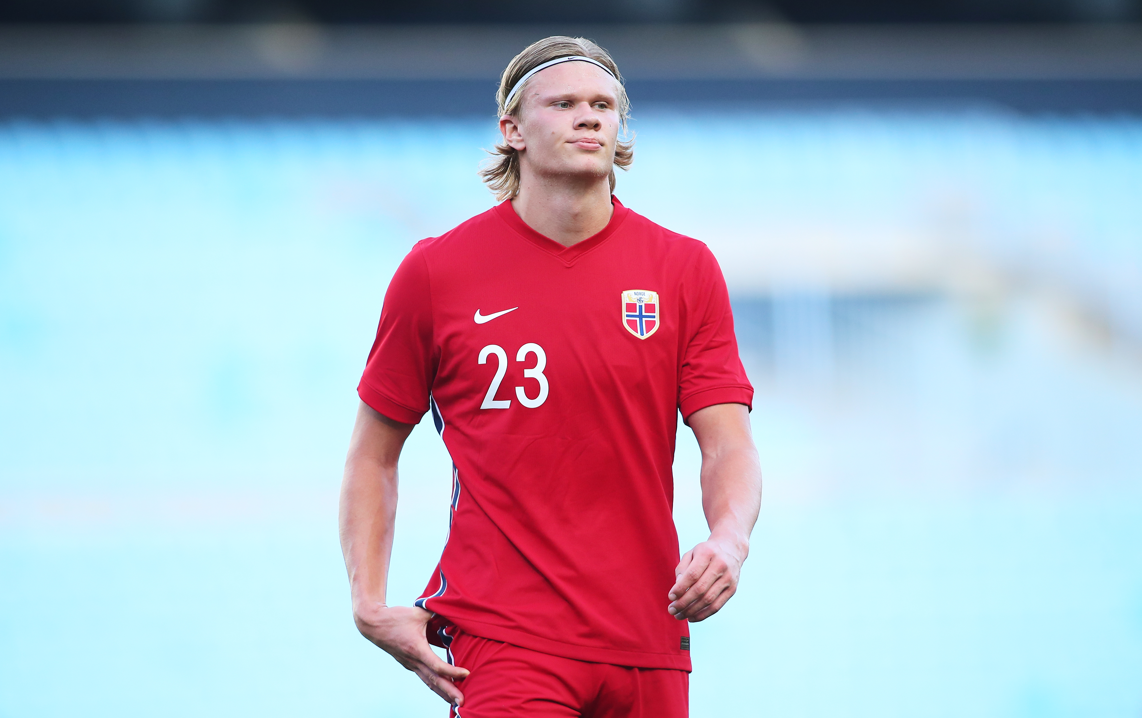 西媒：马斯坦托诺拒绝手术选择保守治疗，康复日期无法确定（西媒：马斯坦托诺拒绝手术改走保守疗法，康复时间未定）