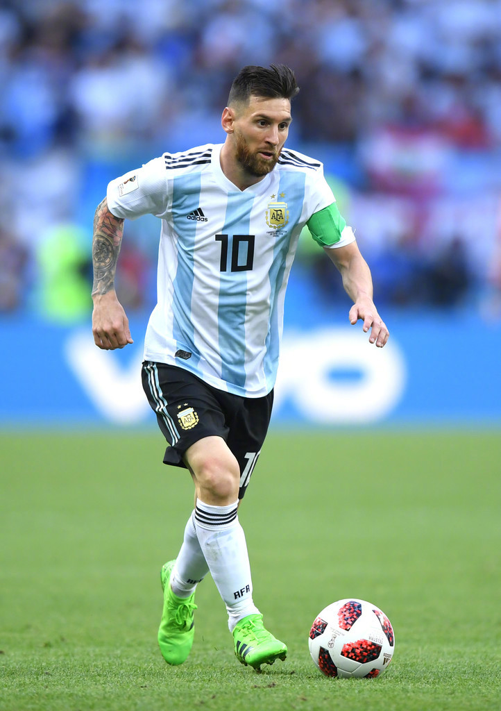 鲁尼认为梅西更优秀？C罗：我没意见，表达什么是他的自由