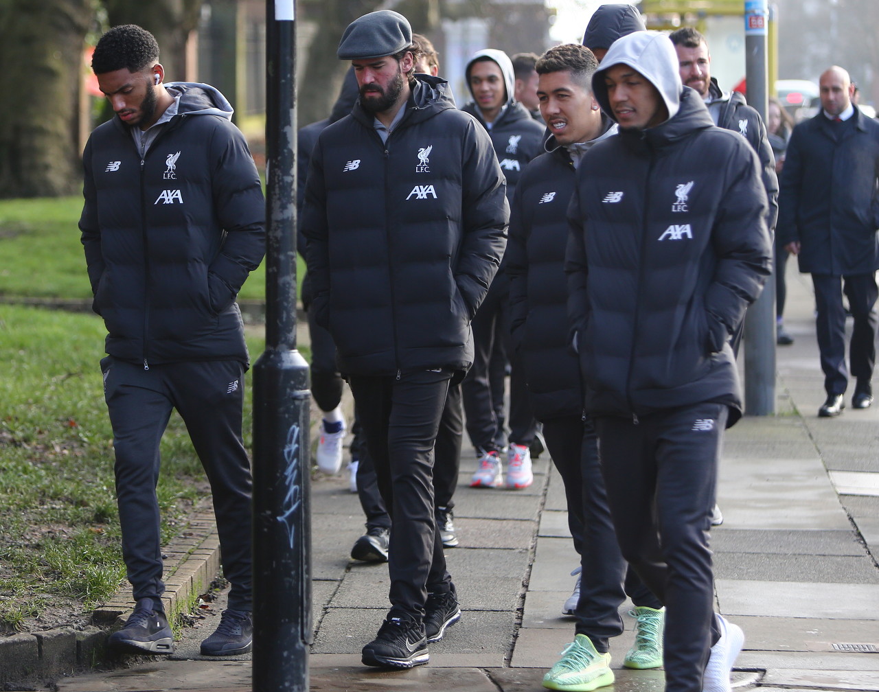 一人成军，姆巴佩本赛季西甲已攻入13球，比赫罗纳全队多一个（姆巴佩一骑当千：本季西甲已进13球，较赫罗纳全队多1球）