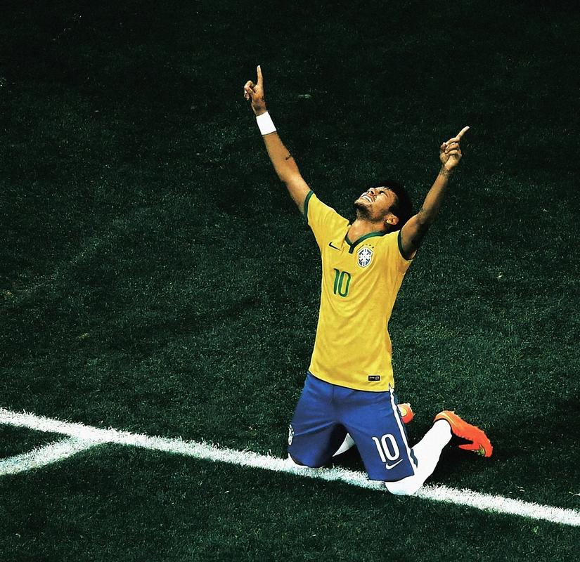 记者：阿森纳已告知水晶宫他们无意激活埃泽的解约金条款