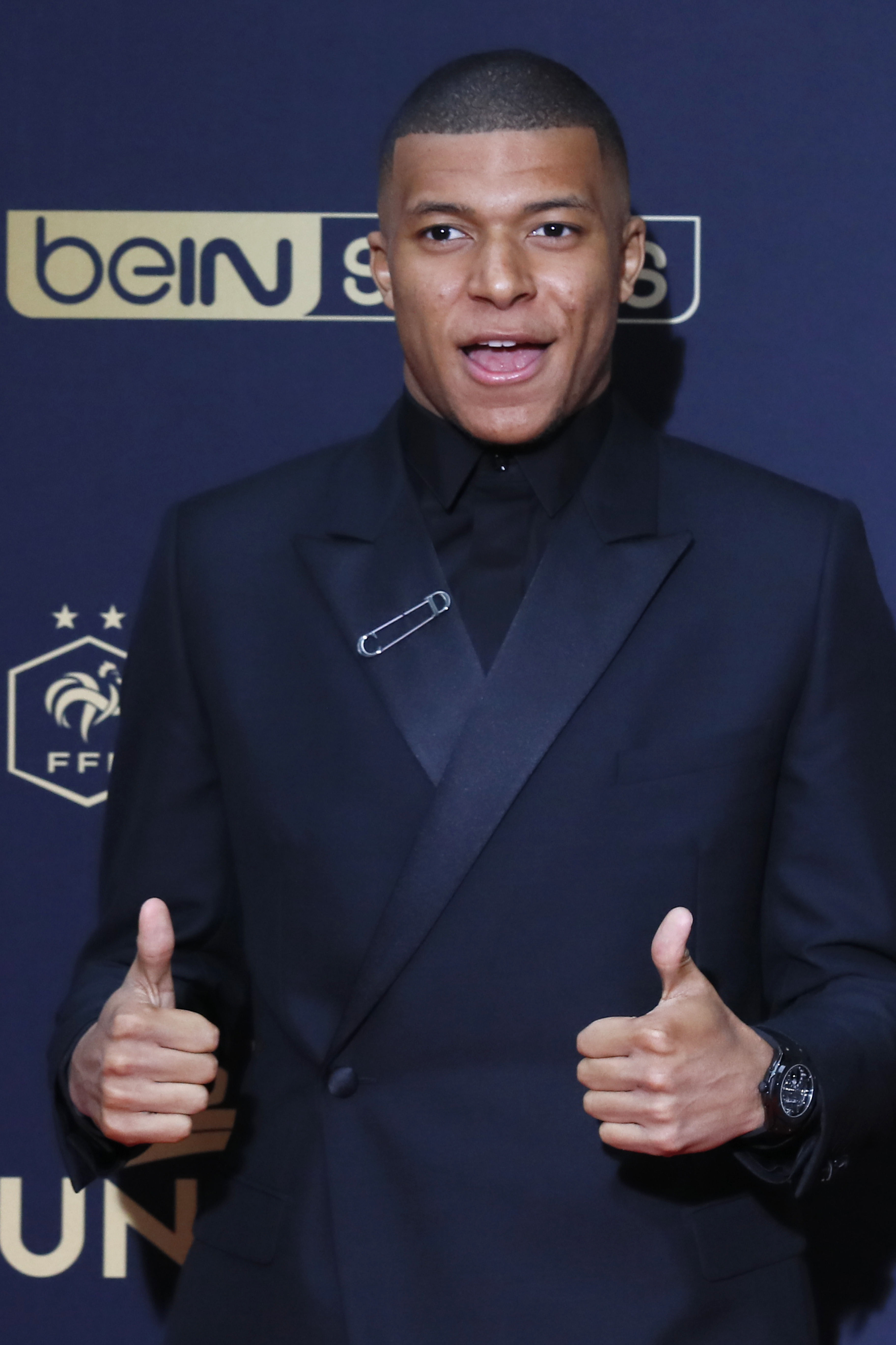 上半场太拉！唐斯14中6空砍24分8篮板3助攻