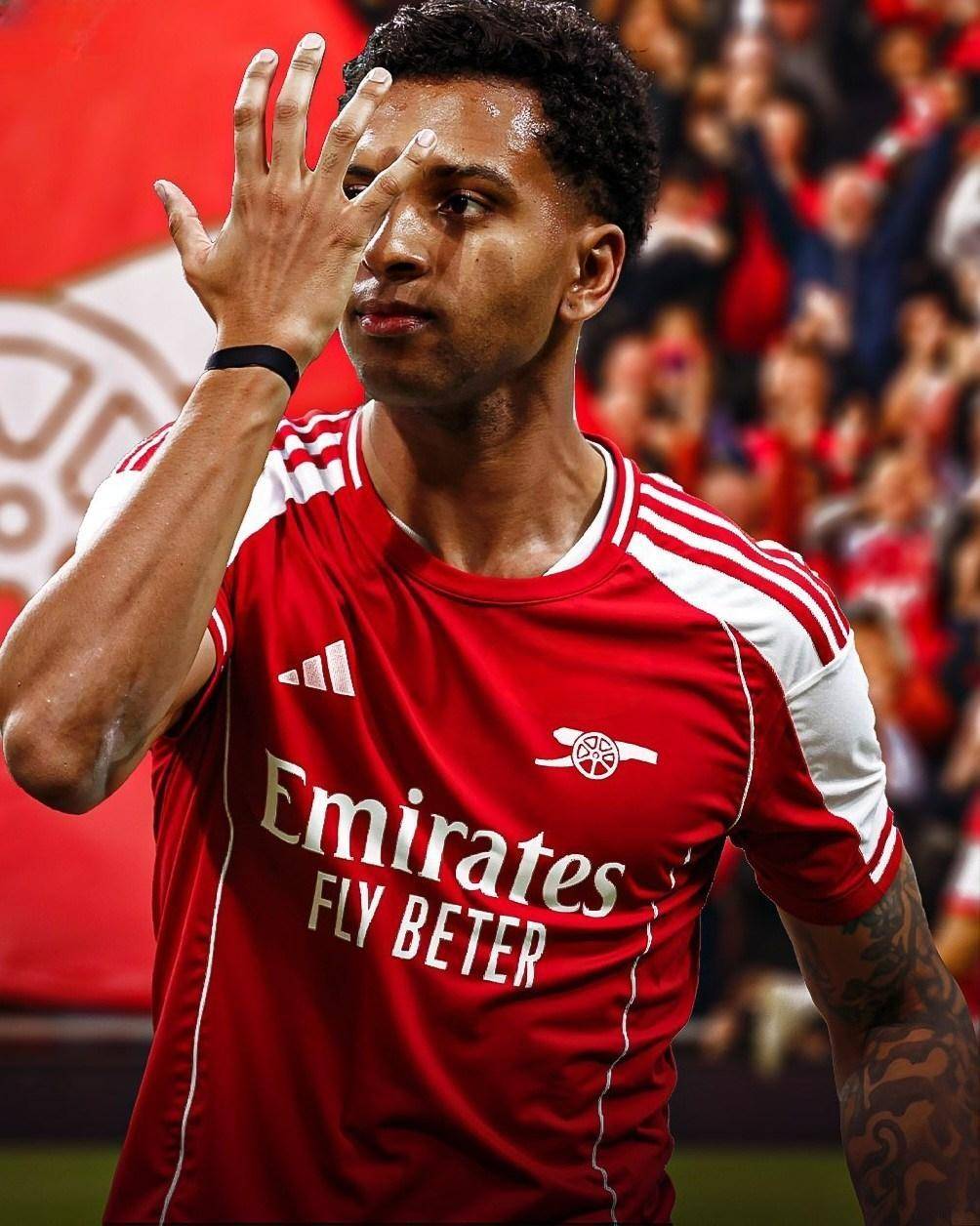 足球报：亚泰这几年都是寅吃卯粮，意向球员听说后婉拒邀请（足球报：亚泰近年透支经营，意向球员得悉后婉拒加盟）