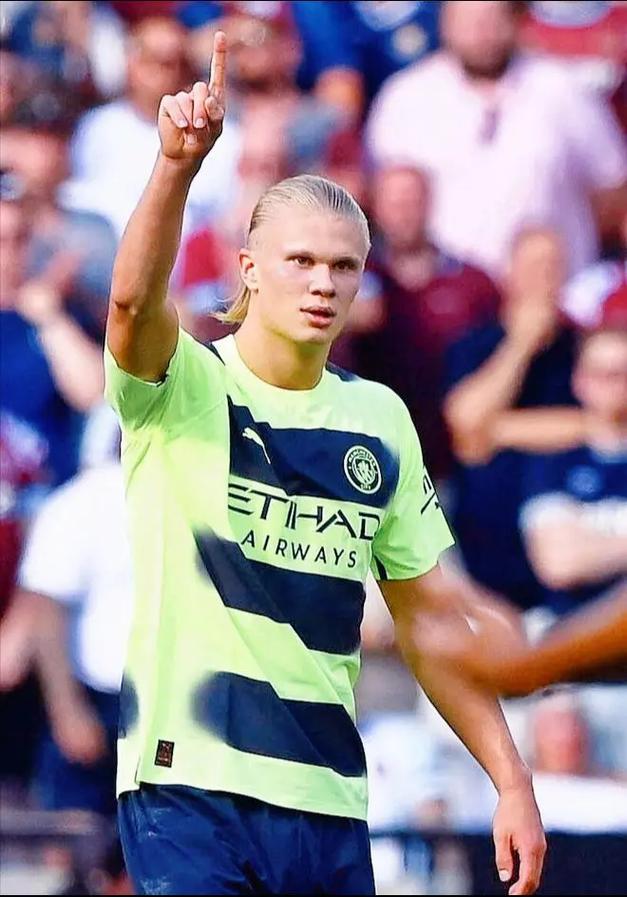 曼城瓜帅战术调整成功击败托特纳姆